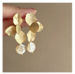 Silver silver needle from pearl, fashionable elegant earrings, flowered, high-quality style, french style, light luxury style - Image 2