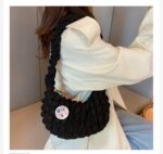 Small bag, shoulder bag, fashionable handheld one-shoulder bag, underarm bag, city style - Image 4